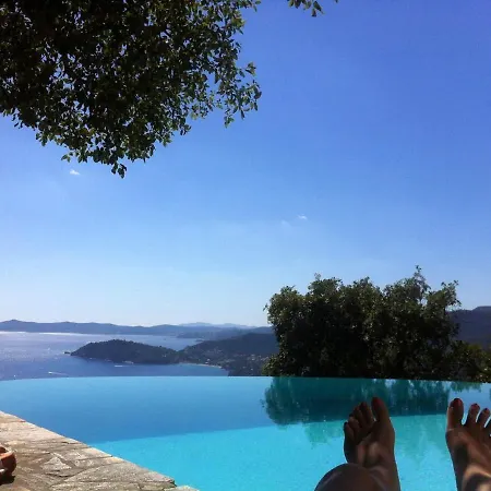 With 4 Bedrooms In Rayolcanadelsurmer With Wonderful Sea View Private Pool Enclosed Garden 5 Km From The Beach Villa *